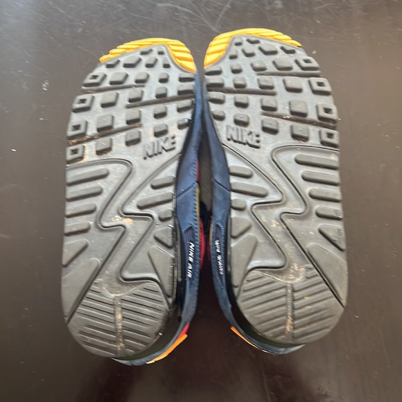 Nike Air Max 90 (City Pack London 2020) - Picture 5 of 5